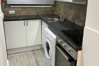 1 bed studio, Alexandra Place studio, Mutley, Plymouth, PL47JP - Image 6